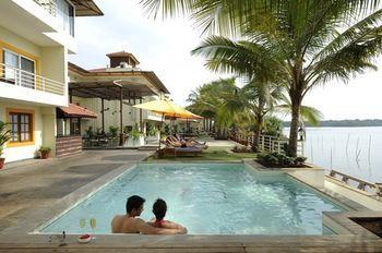 Resort Deltin Palms Riverfront 3*