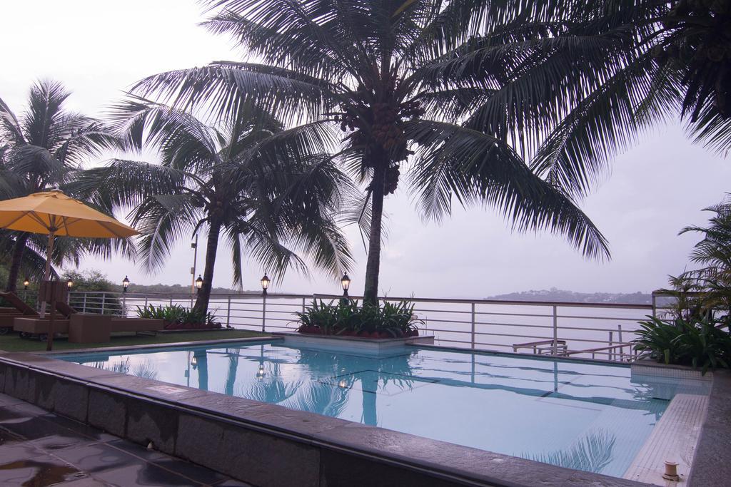Resort Deltin Palms Riverfront