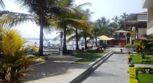 Resort Deltin Palms Riverfront Panaji